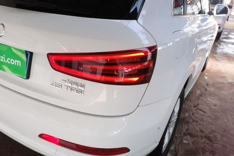 Audi Q3 2014 car image #8