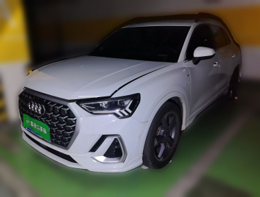 Audi Q3 2024 car image 