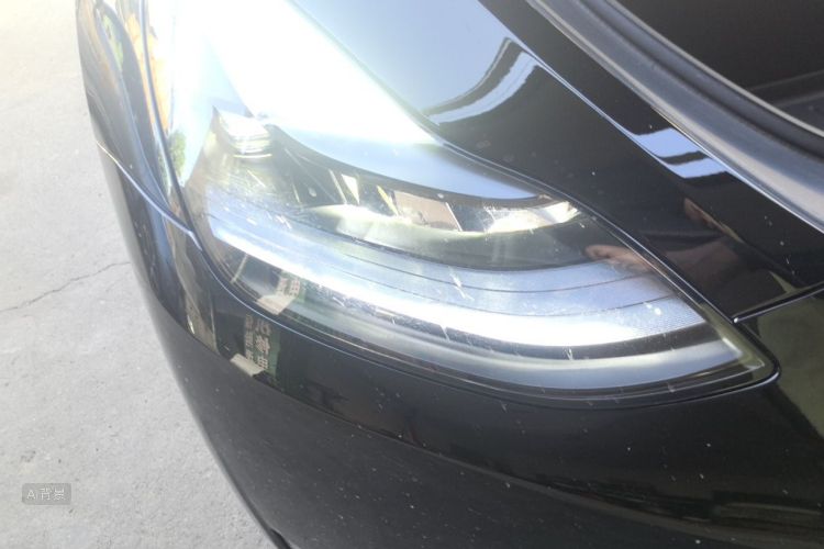 Tesla Model Y 2023 car image #8