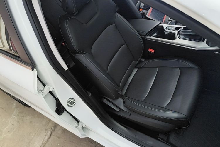 GEELY Emgrand 2022 #20 GEELY Emgrand 2022 car image #20