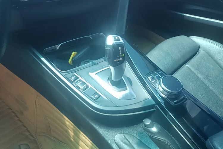 BMW 3 Series GT 2019 #14 BMW 3 Series GT 2019 car image #14