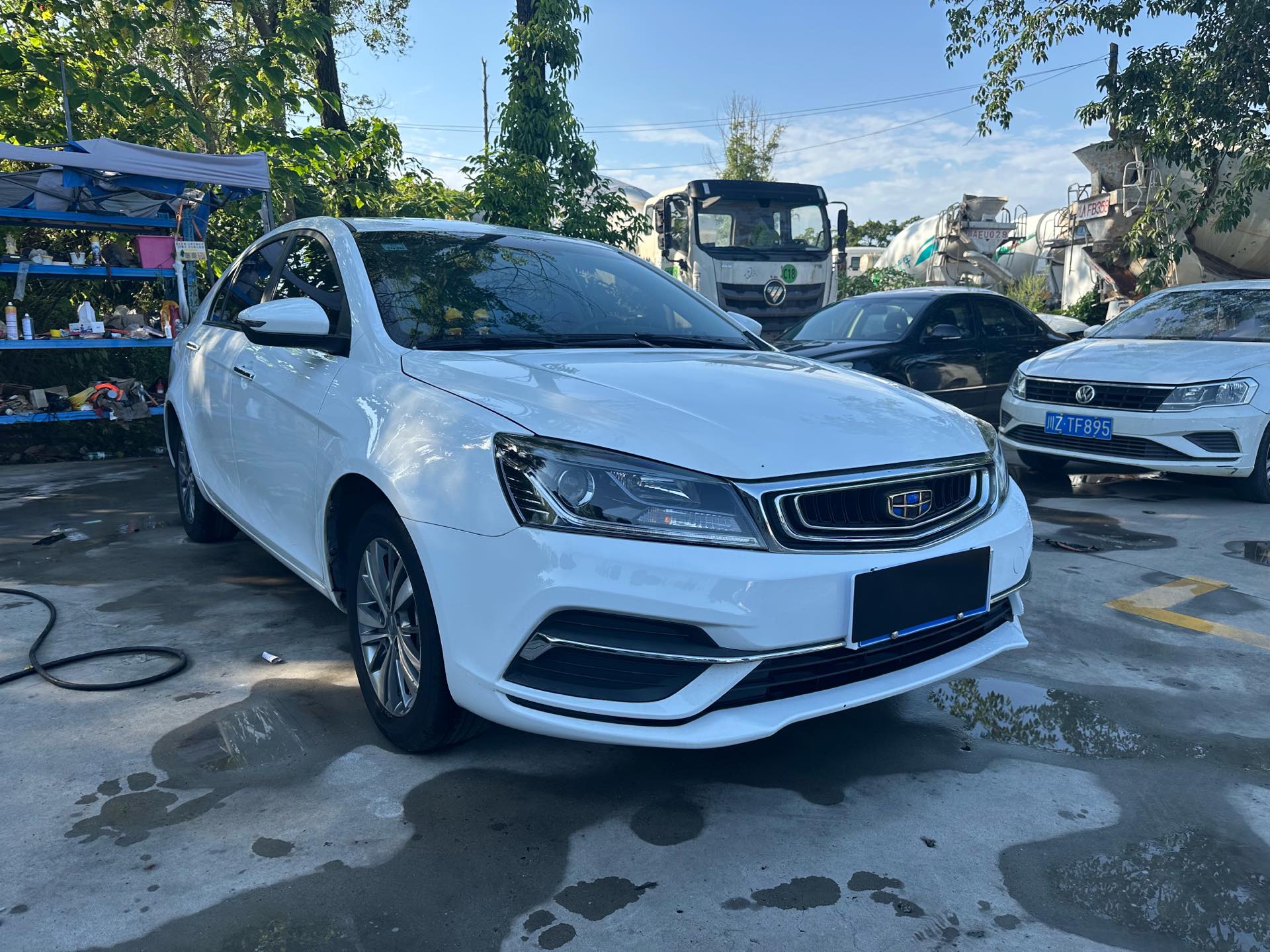 GEELY Emgrand 2018 car image #3