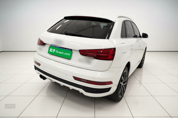 Audi Q3 2019 car image #7