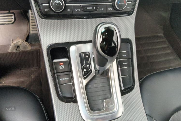 GEELY Emgrand GS 2017 car image #16