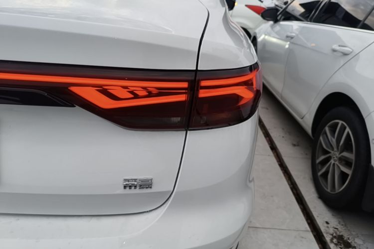 GEELY Emgrand 2025 #8 GEELY Emgrand 2025 immagine di auto #8