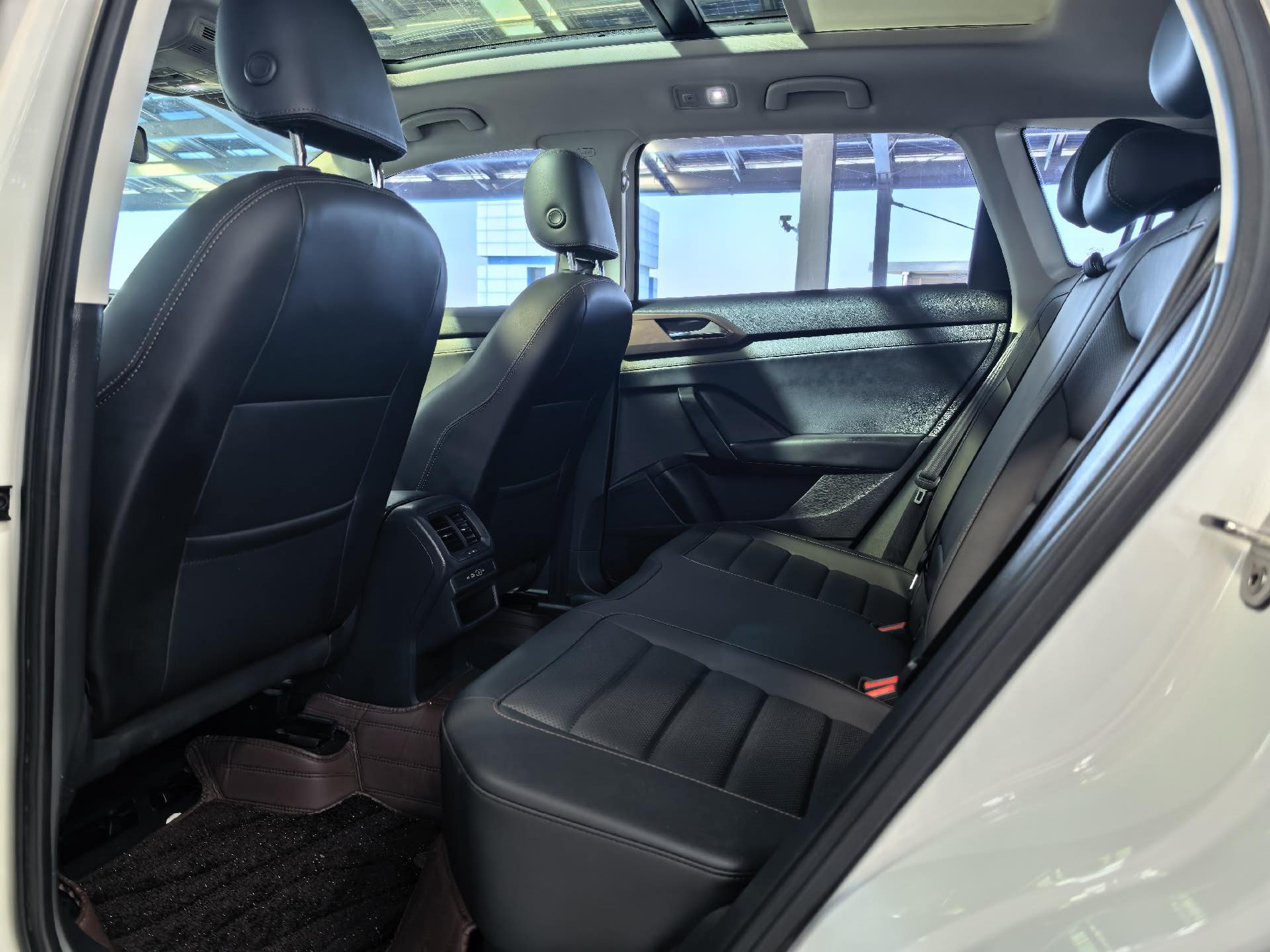 2022 #10 2022 car image #10