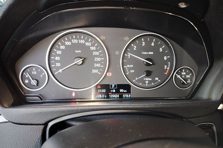 BMW 3 Series 2017 #12 BMW 3 Series 2017 car image #12