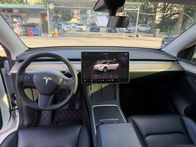 Tesla Model Y 2022 #9 Tesla Model Y 2022 car image #9