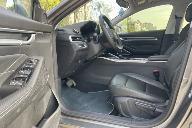 GEELY Emgrand 2022 #24 GEELY Emgrand 2022 car image #24