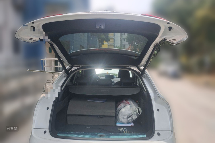 Audi Q3 2016 car image #21