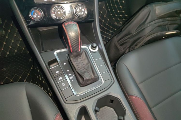 2019 #14 2019 car image #14