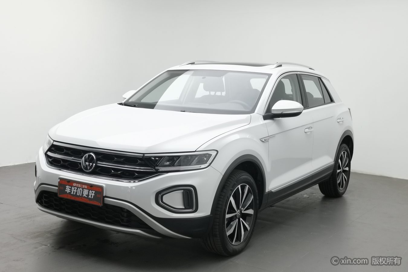Volkswagen T-Roc 2023 #2 Volkswagen T-Roc 2023 car image #2