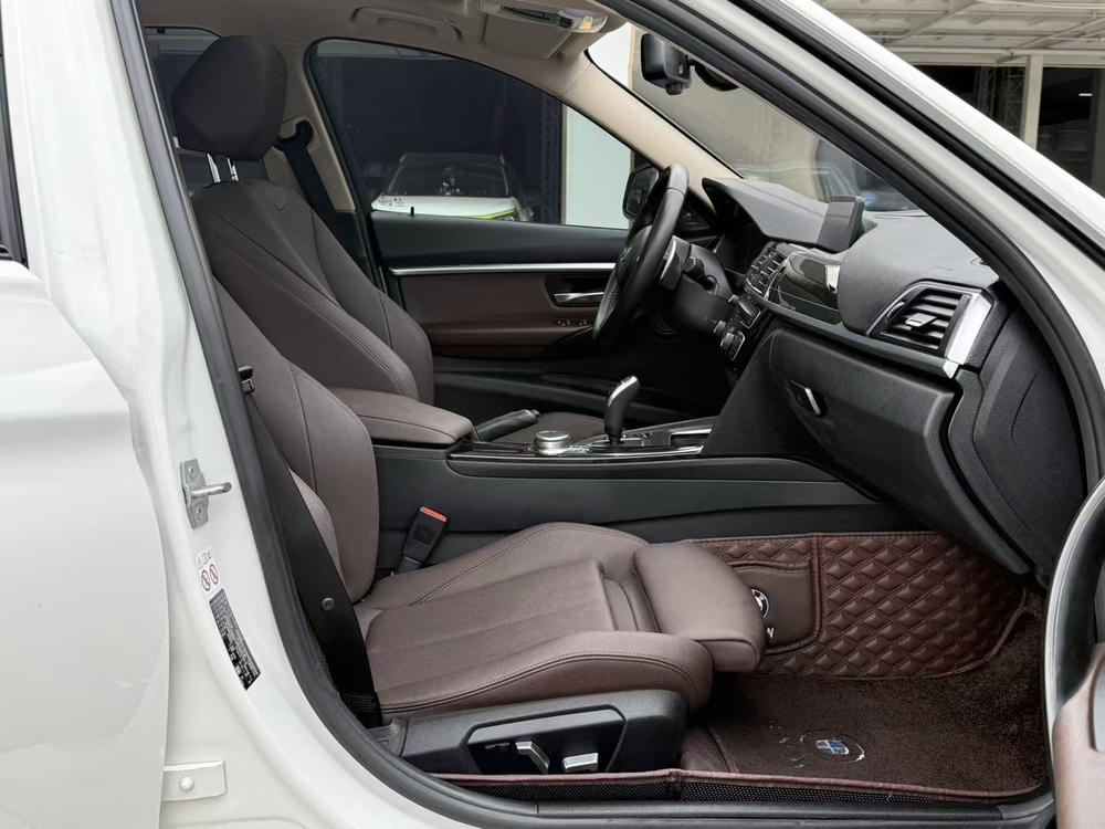 BMW 3 Series 2018 #19 BMW 3 Series 2018 car image #19