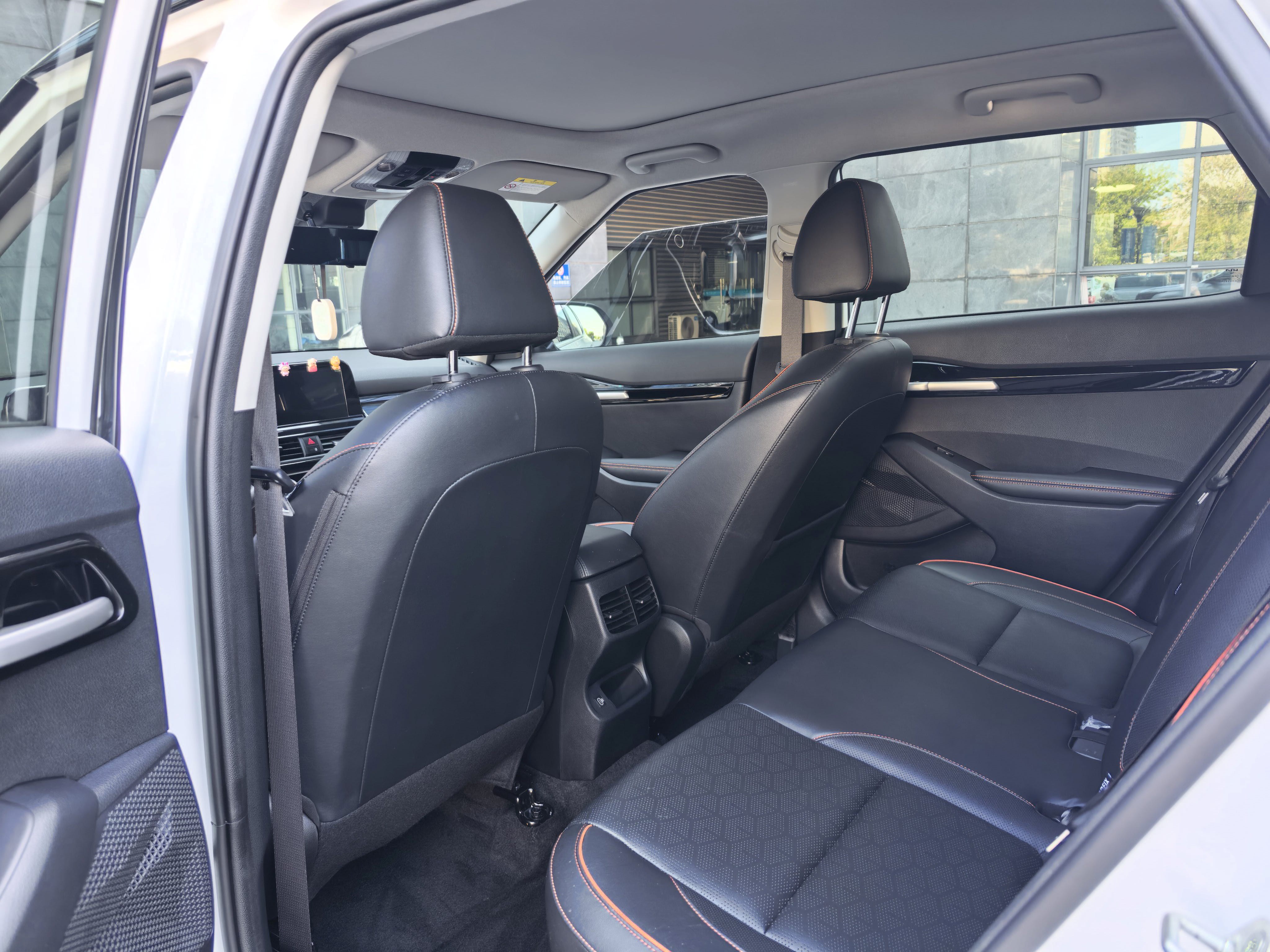 Kia Seltos 2024 immagine di auto #11