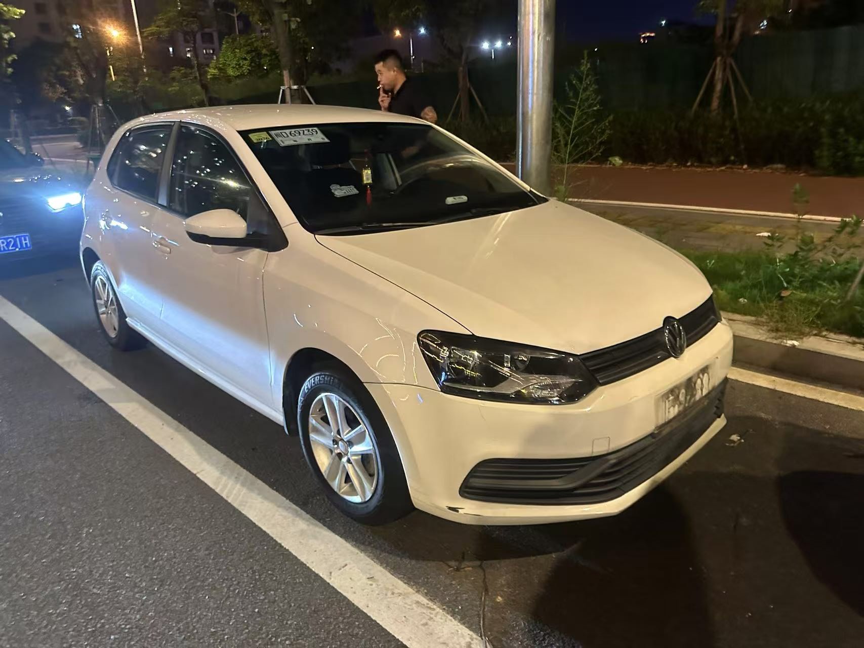 Volkswagen Polo 2016 car image #2