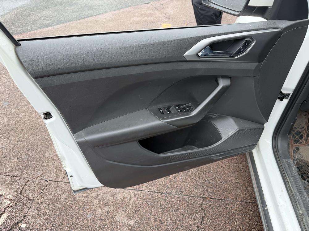 Volkswagen T-Cross 2021 car image #6