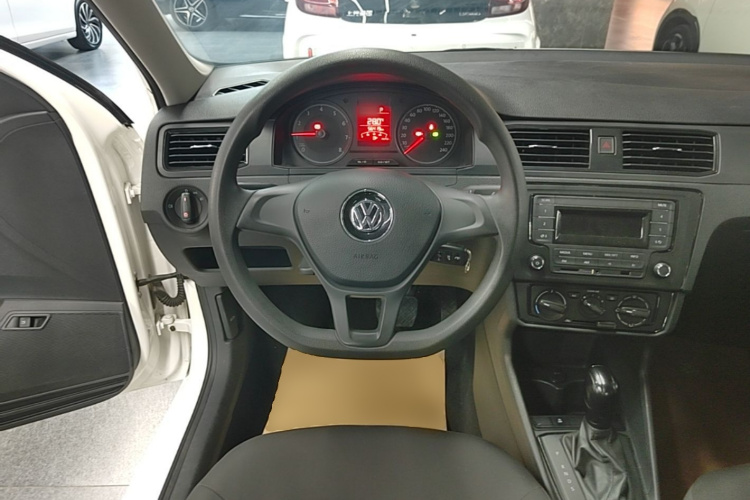 Volkswagen Santana 2021 car image #11