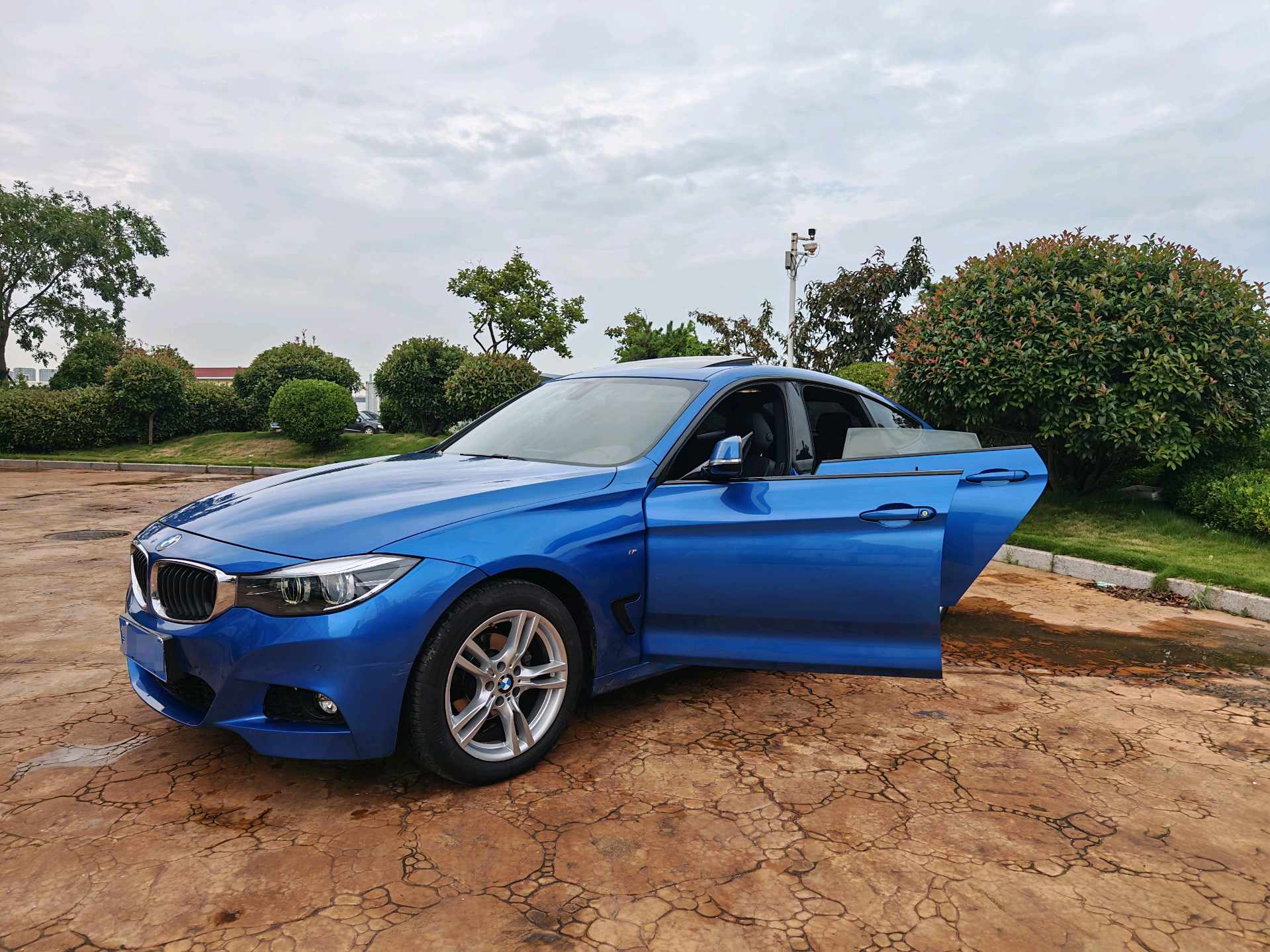 BMW 3 Series GT 2019 car image #4