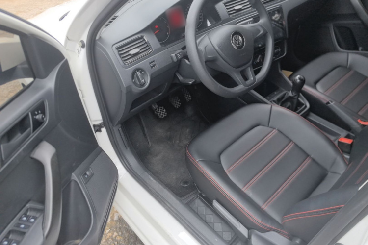 Volkswagen Santana 2021 imagen de coche #16