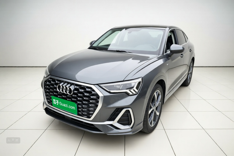 Audi Q3 2021 car image #2