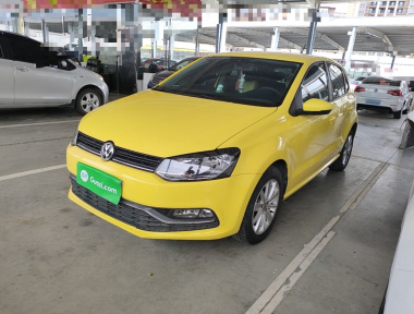 Volkswagen Polo 2015 car image 