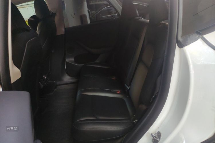 Tesla Model Y 2021 car image #19