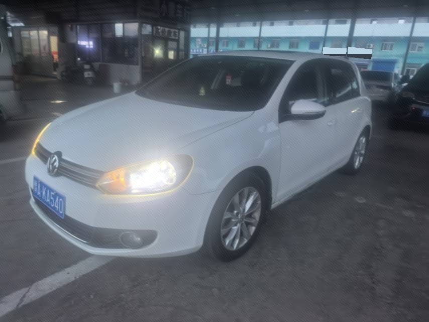 Volkswagen Golf 2013 car image 