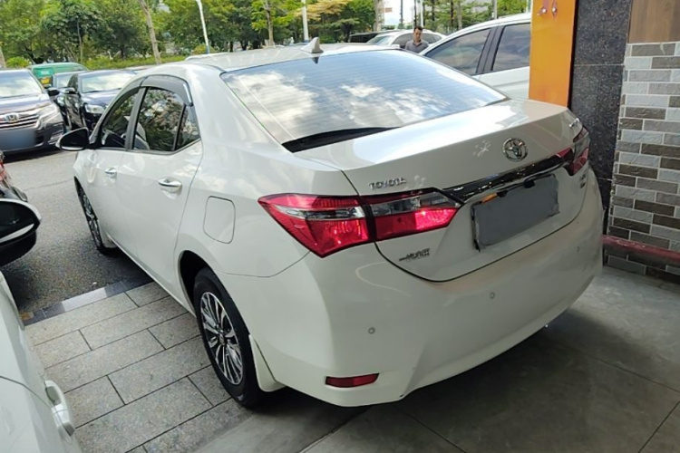 Toyota Corolla 2018 car image #5