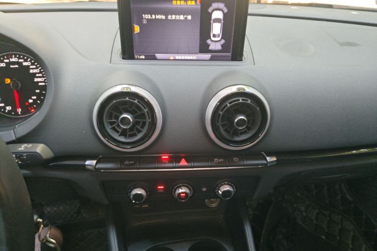 Audi A3 2019 car image #13