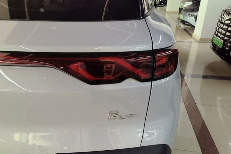 BYD YuanUP 2024 #8 BYD YuanUP 2024 صورة سيارة #8