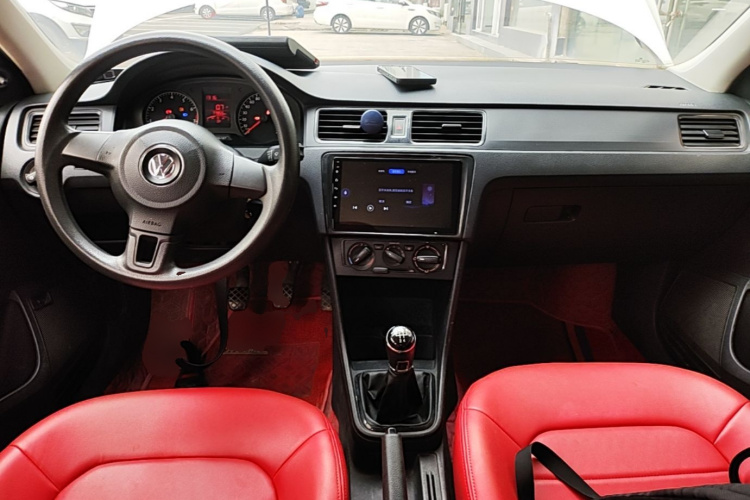 Volkswagen Santana 2016 car image #10