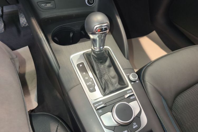 Audi A3 2019 imagen de coche #14