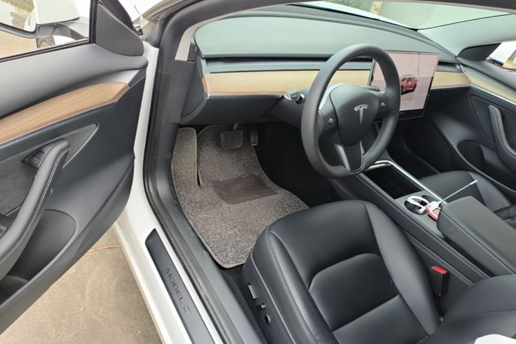 Tesla Model 3 2023 #16 Tesla Model 3 2023 car image #16