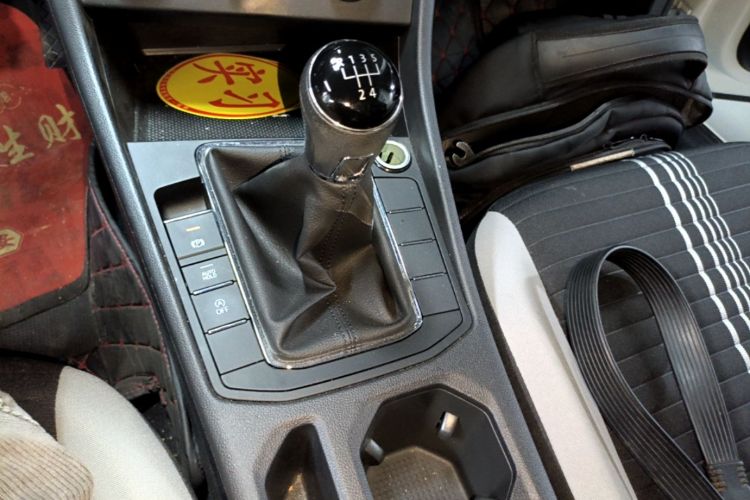 Volkswagen Bora 2024 car image #14