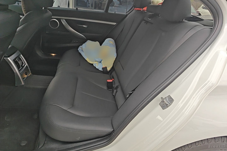 BMW 3 Series 2019 #17 BMW 3 Series 2019 car image #17