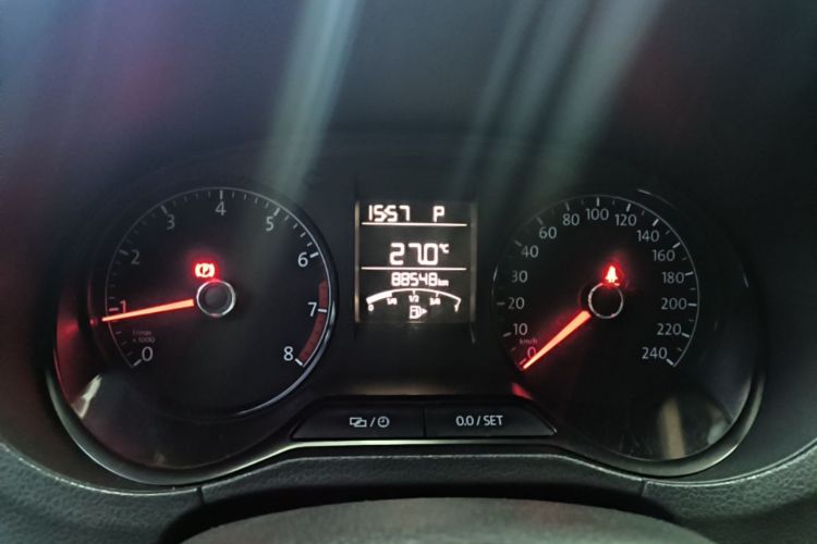 Volkswagen Polo 2016 car image #12