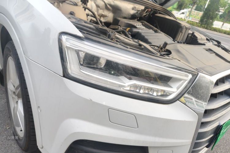 Audi Q3 2017 car image #8