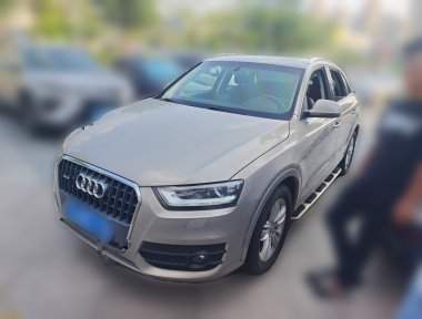 Audi Q3 2015 Audi Q3 2015 immagine di auto