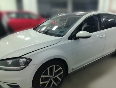 Volkswagen Golf 2020 car image 