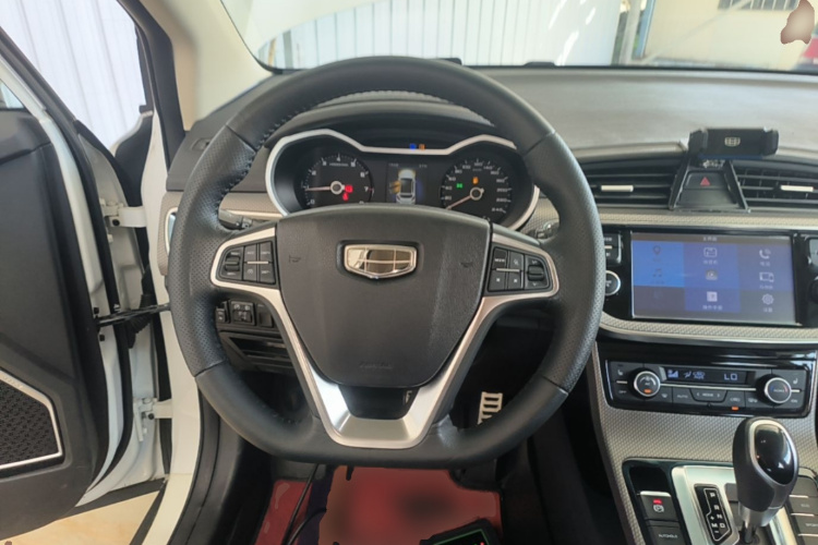 GEELY Emgrand GS 2018 car image #11