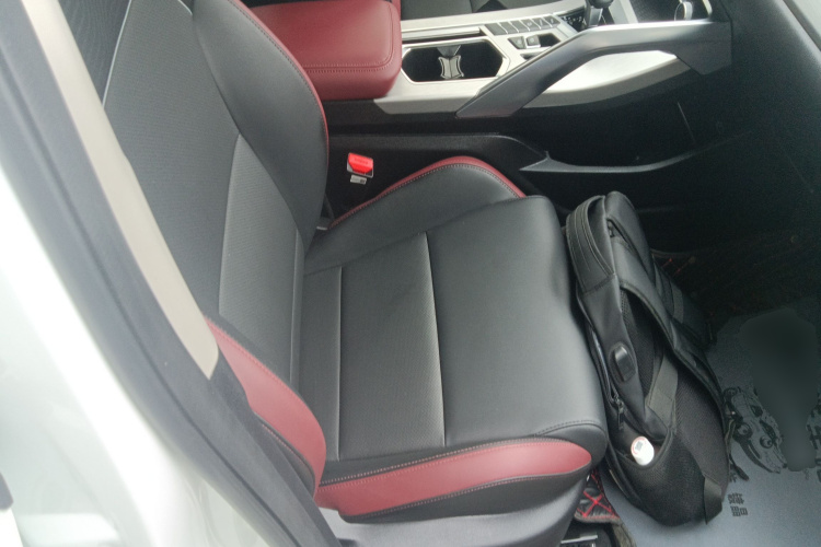 GEELY Coolray 2022 car image #24