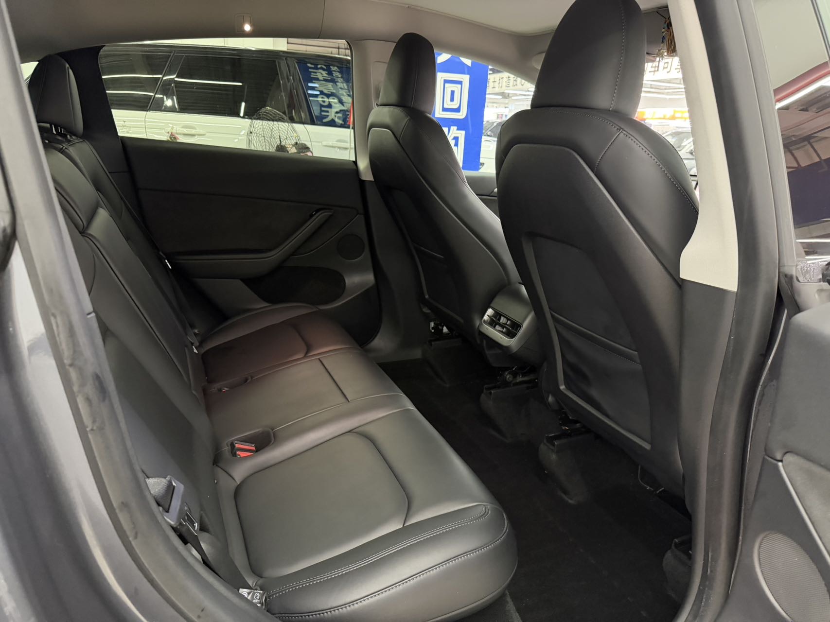 Tesla Model Y 2022 #8 Tesla Model Y 2022 car image #8