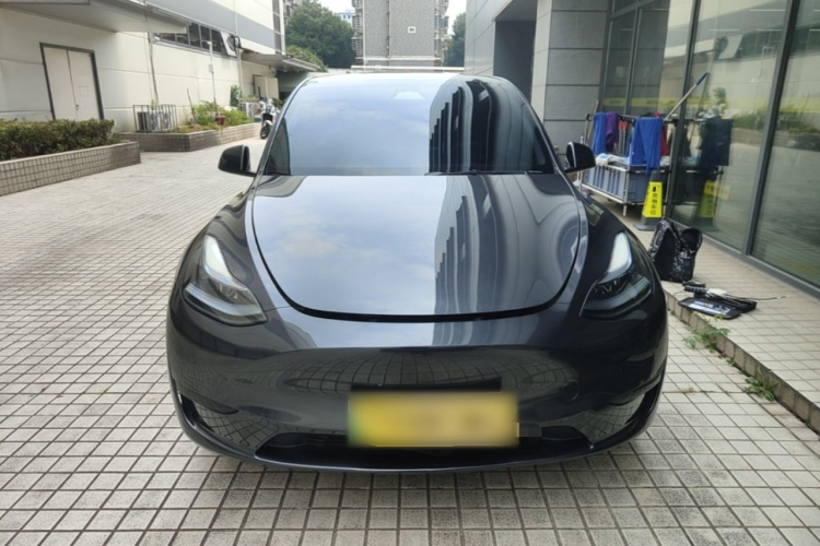 Tesla Model Y 2024 #3 Tesla Model Y 2024 car image #3