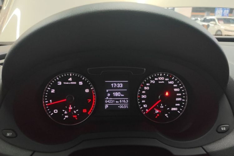 Audi Q3 2018 #12 Audi Q3 2018 car image #12