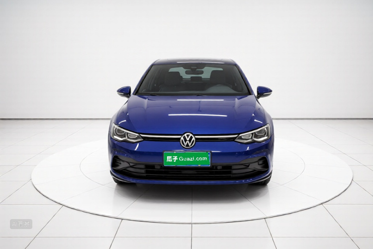 Volkswagen Golf 2021 car image #3