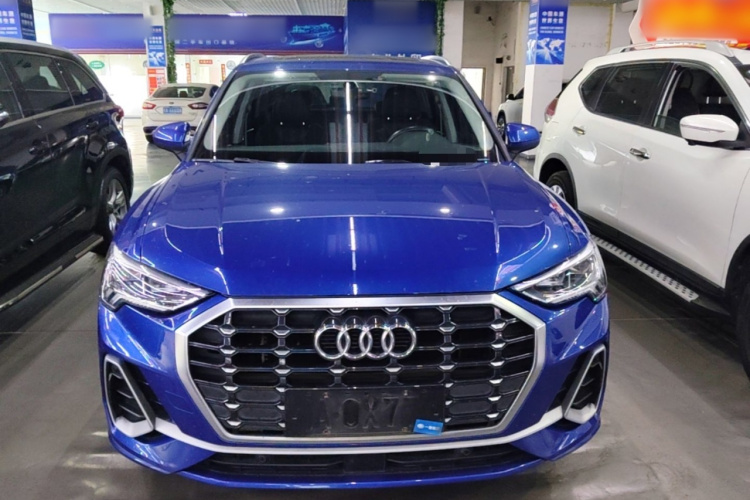 Audi Q3 2020 صورة سيارة #3