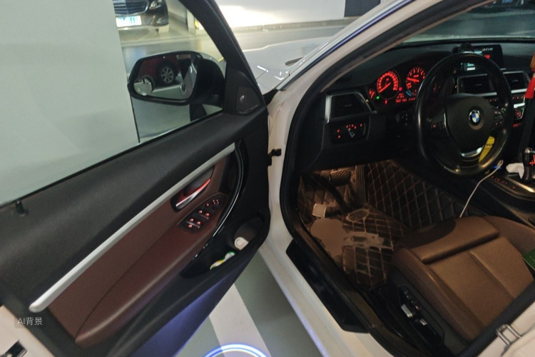 BMW 3 Series 2018 car image #18
