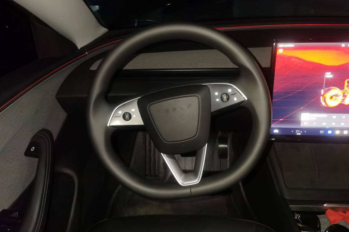 Tesla Model 3 2025 car image #22