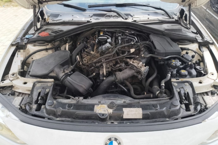BMW 3 Series 2017 car image #22