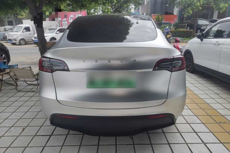 Tesla Model Y 2023 #6 Tesla Model Y 2023 car image #6